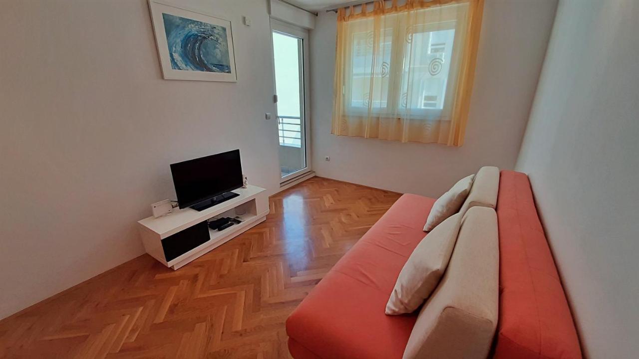Apartment Jen Omiš Eksteriør bilde