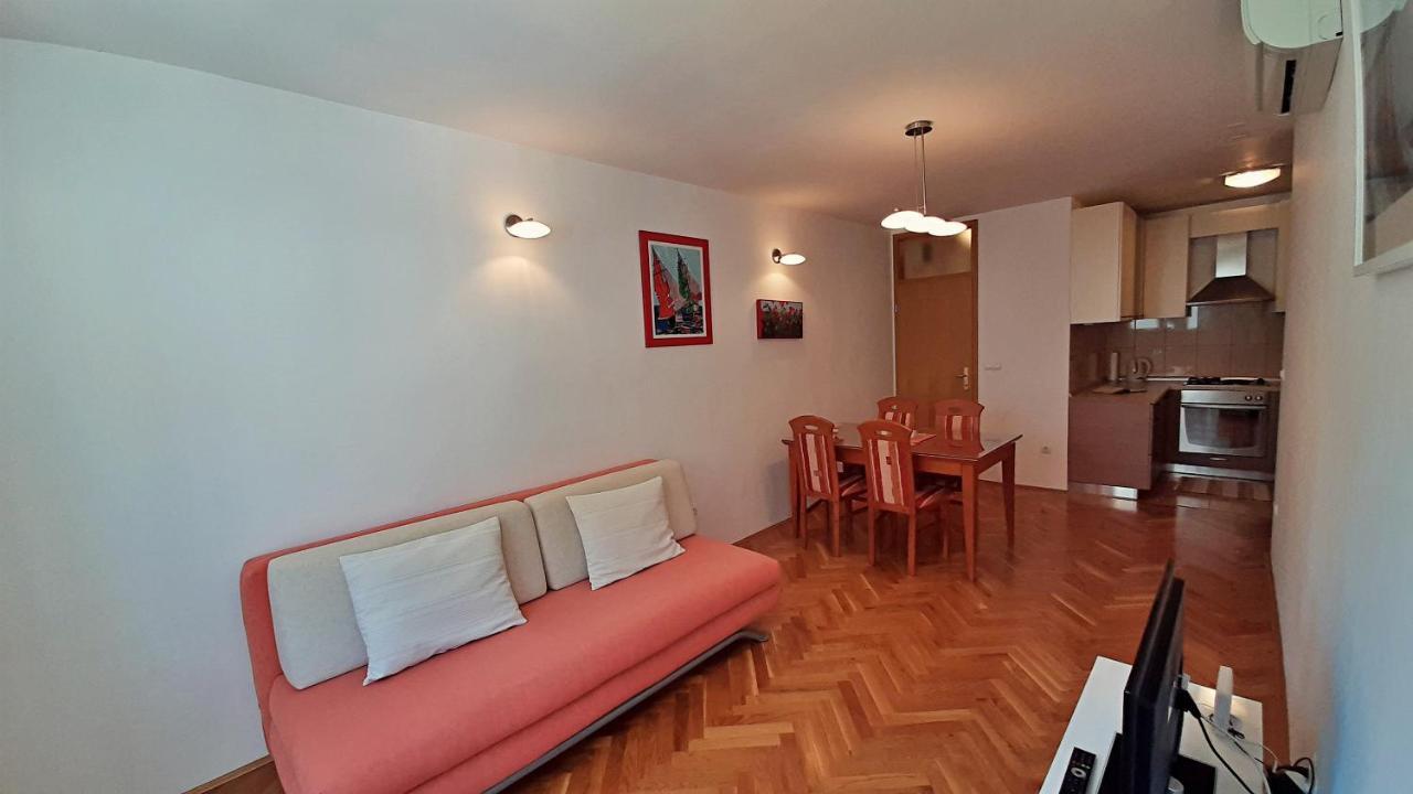Apartment Jen Omiš Eksteriør bilde