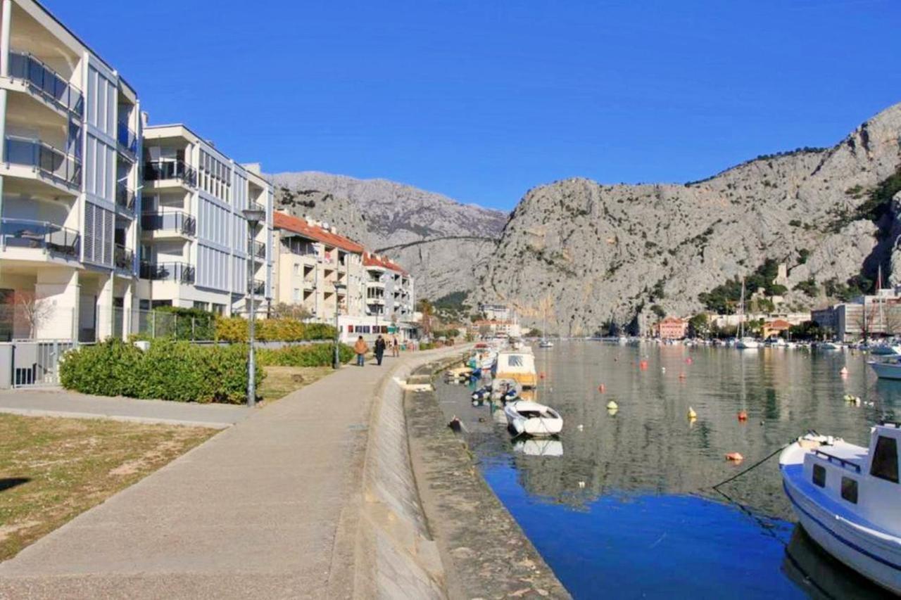 Apartment Jen Omiš Eksteriør bilde